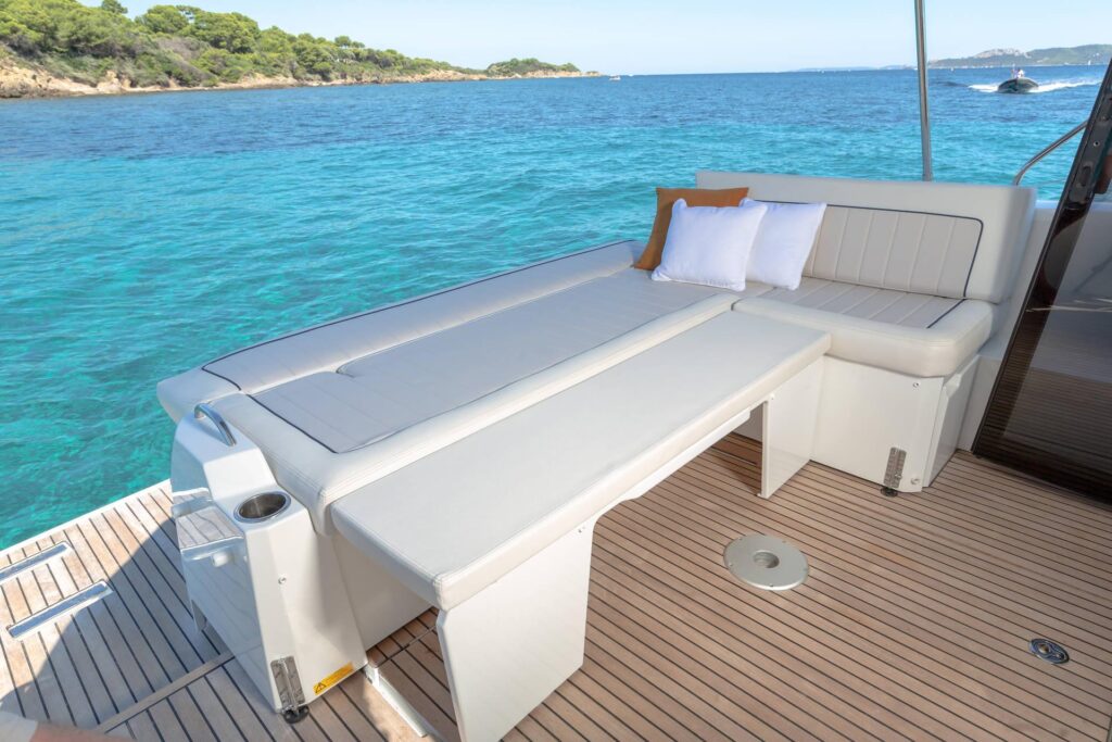 e83e6c900bcc37aff738986f5bddc9d6