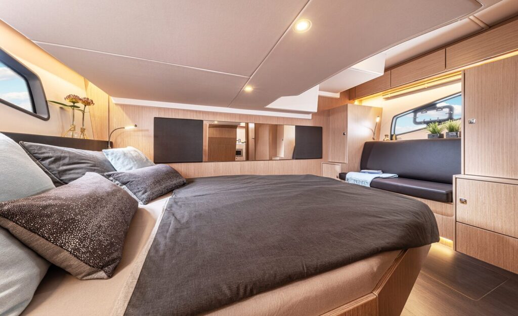 csm_bavaria-mb-sr41-interieur-3_216384310f