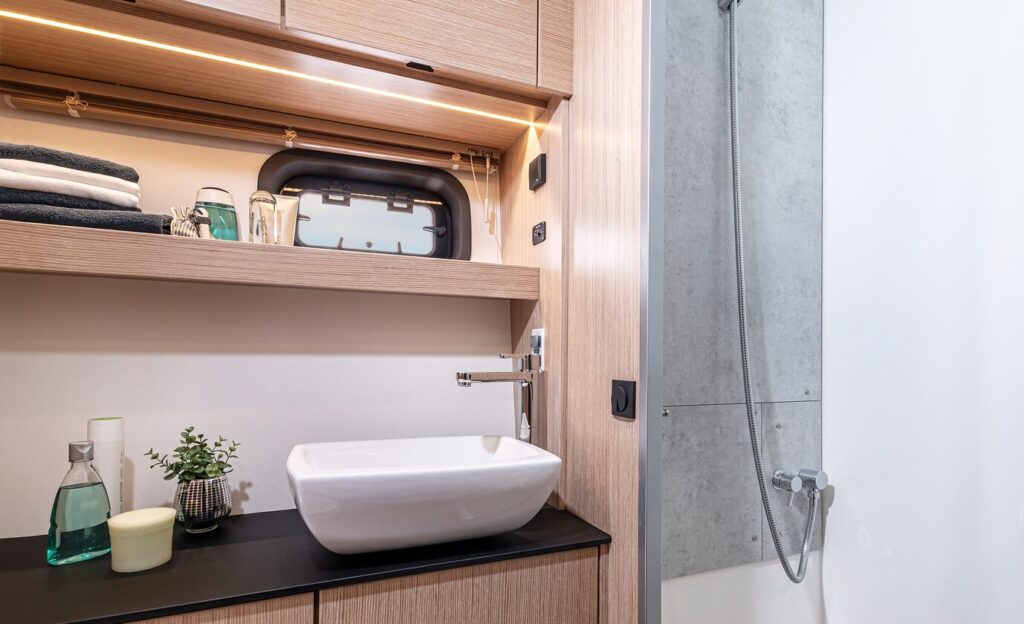 csm_bavaria-mb-sr41-interieur-4_cf1f630a81